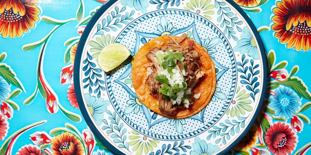 Slow-Roasted Pork Carnitas Tacos