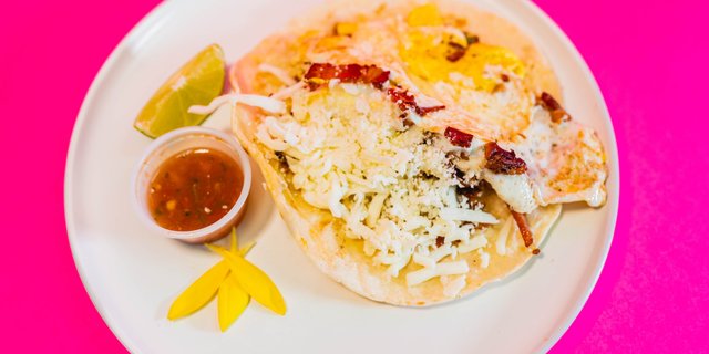 Bacon, Egg & Cheese Breakfast Tacos