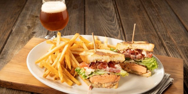 Salmon BLT