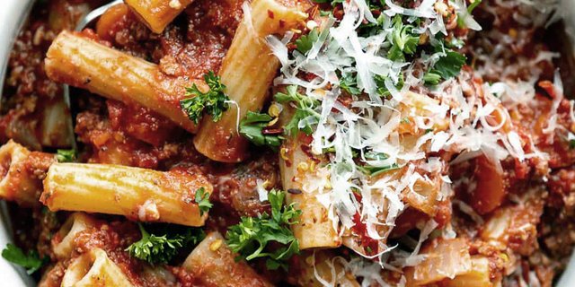 Rigatoni Bolognese