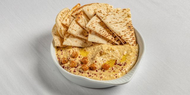 Hummus & Pita Bread