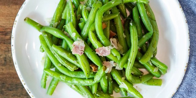 Smothered Green Beans W/ Bacon