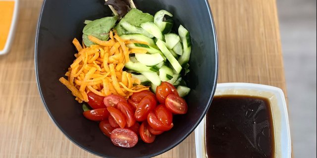 Mai Dinner Salad