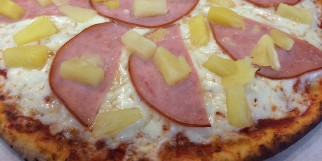 Hawaiian Pizza