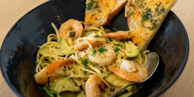 Shrimp Scampi Linguine