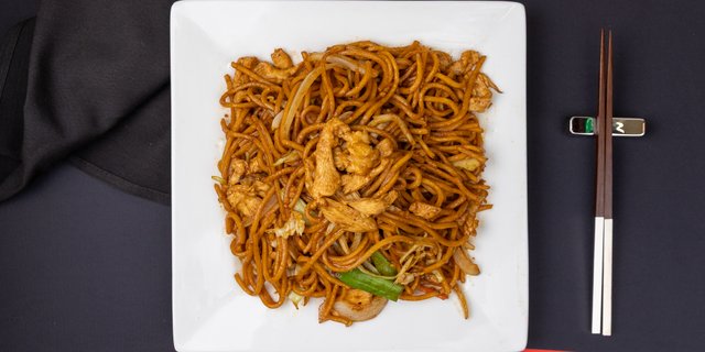 Chicken Lo Mein