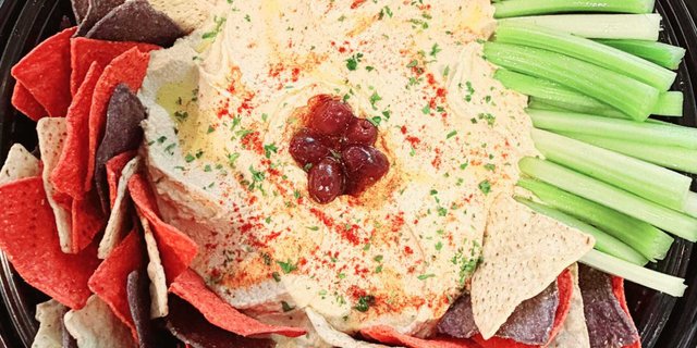 Hummus & Chips