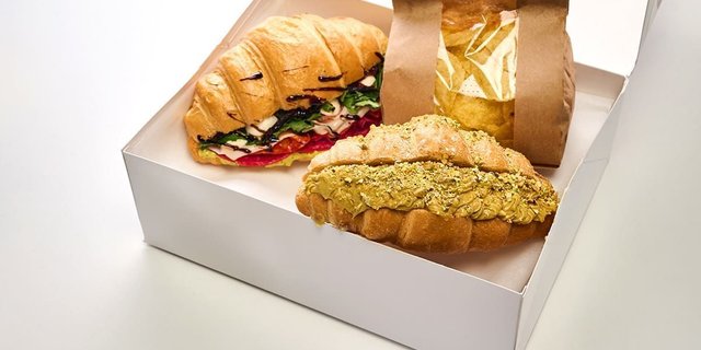 Croissant Sandwich & Sweet Croissant Boxed Lunch