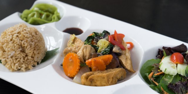 Tofu Spicy Eggplant Bento Box