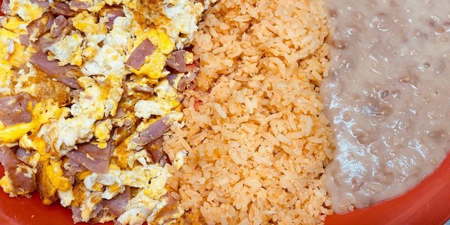 Huevos con Jamón