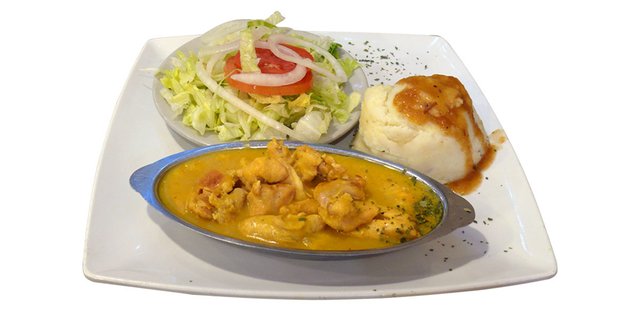 Mofongo w/ Chicken In Garlic Sauce