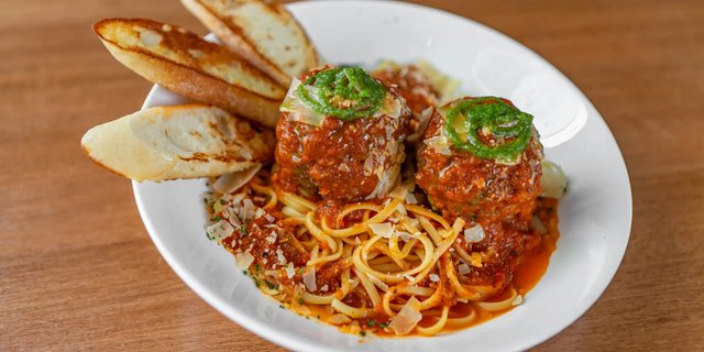 Pasta w/ Meatballs