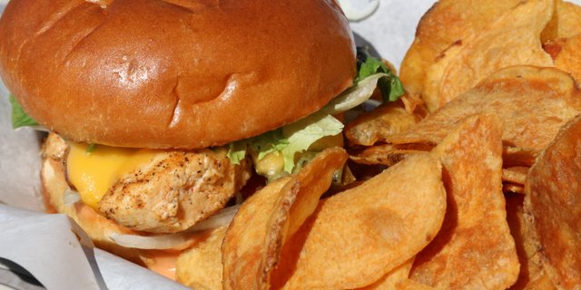 Chicken Sandwich Boxed Lunch