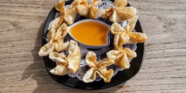 Cream Cheese Wontons