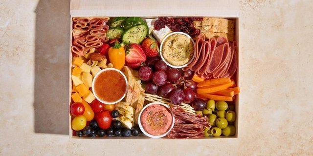 Classic Picnic Box