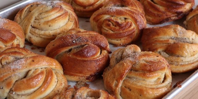 Cardamom Buns