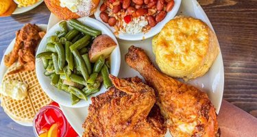 Lo-Lo's Chicken & Waffles