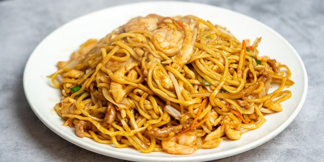 House Special Lo Mein w/ Chicken, Shrimp & Pork
