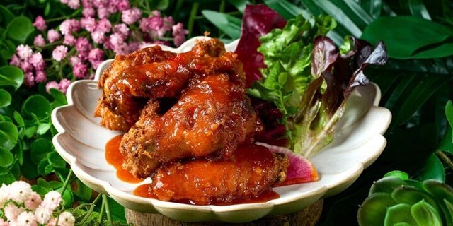 Sriracha Wings