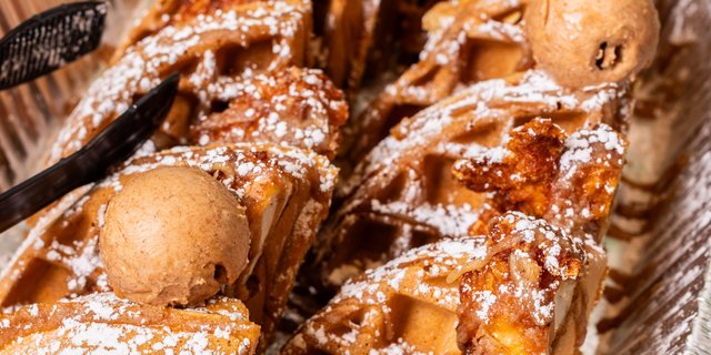 Chicken & Waffles