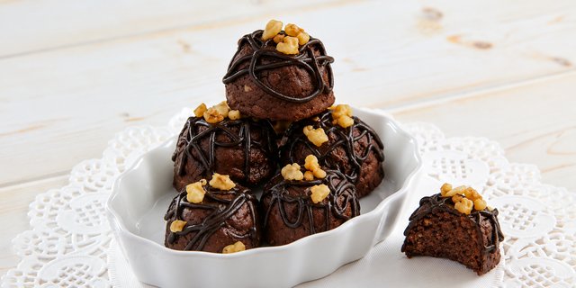 Feel-Good Fudge Brownie Balls
