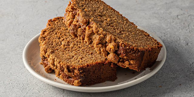 Walnut Crumble Banana Bread