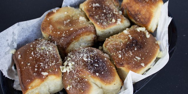 Garlic Knots