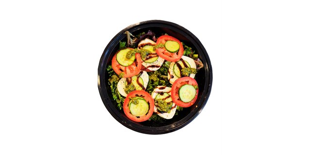 Caprese Garden Salad