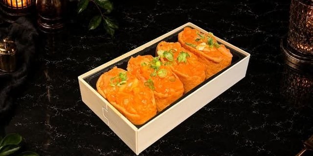 Salmon Inari Sushi Pouch (4 Pieces)