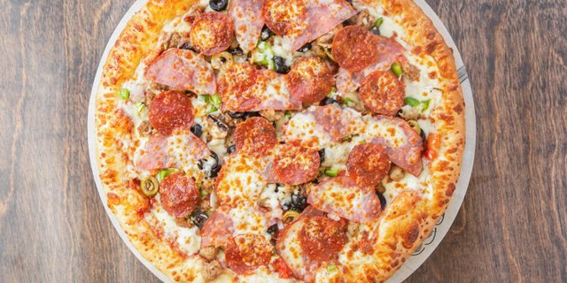 Super Combo Pizza
