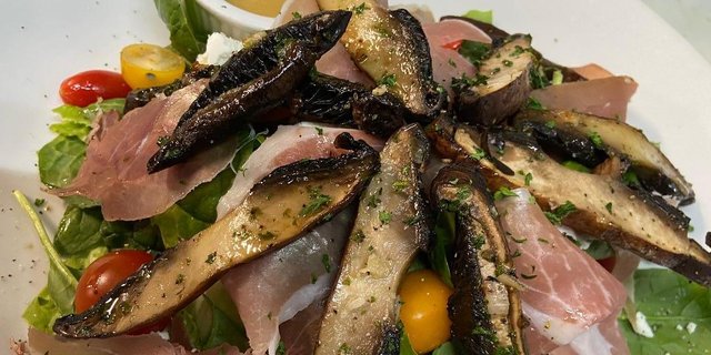 Individual Portobello Salad