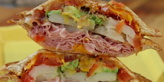 No. 26 Sliced Ham & Bacon Toasted Lunch W/ Kale & Dessert Bar