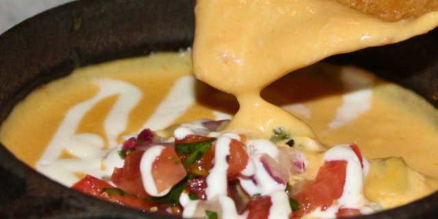 Chips & Queso