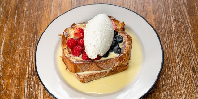 Frutas French Toast