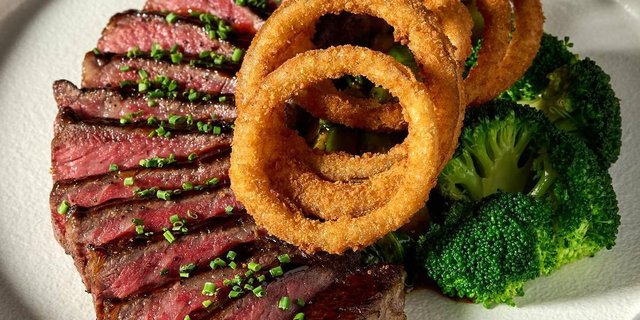 Beef & Broccoli