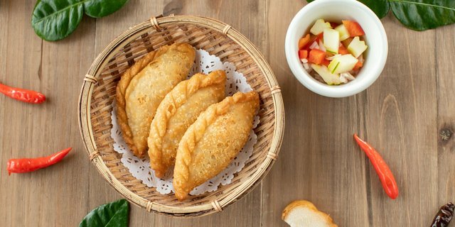 Chicken Curry Puff