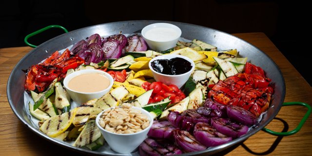 Grilled and Chilled Vegetable Platter