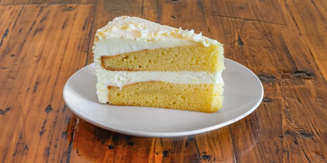 Limoncello Cake