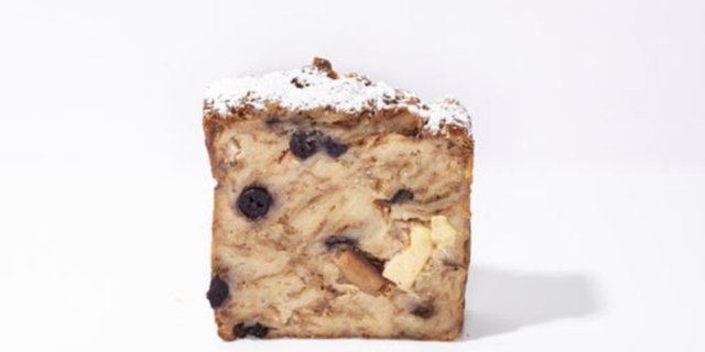 Croissant Bread Pudding Cake