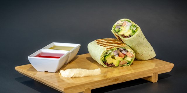 Hummus Veggies Wrap