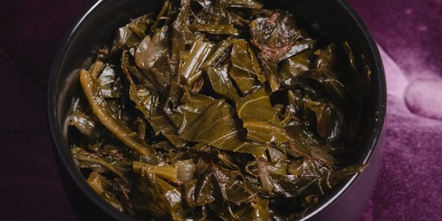 Aunt Benella's Collard Greens