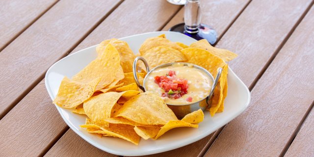 Chips & Queso