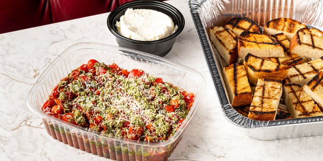 Maggiano's Little Italy Catering in Bridgewater, NJ - 600 Commons