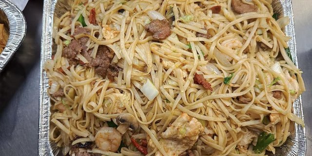 Low Mein Deluxe