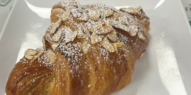 Almond Croissant
