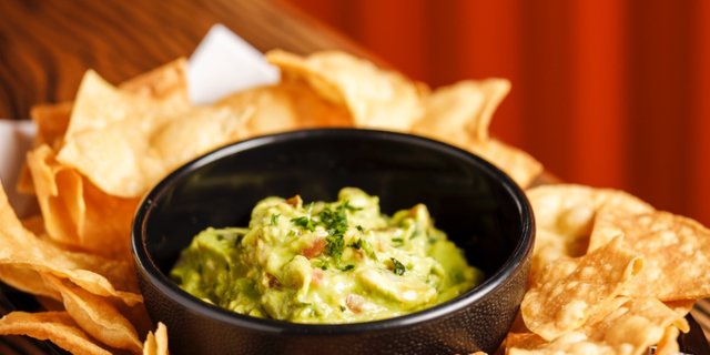 Chips & Guacamole Platter