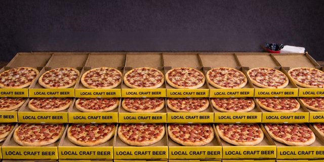 100-People Pizza Package