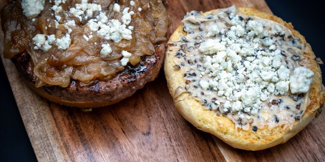 Peppercorn Burger
