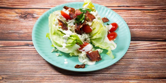 Iceberg Wedge Salad (1/2 Tray)