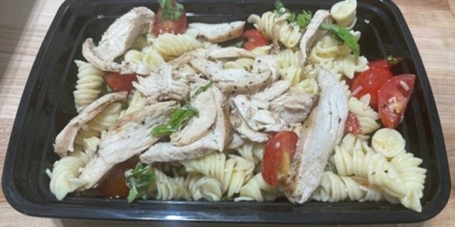 Grilled Chicken Fusilli Salad